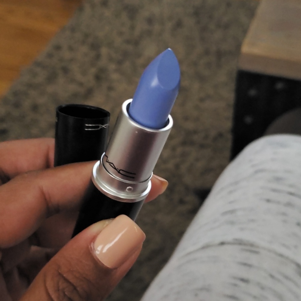 Mac lipstick in dew